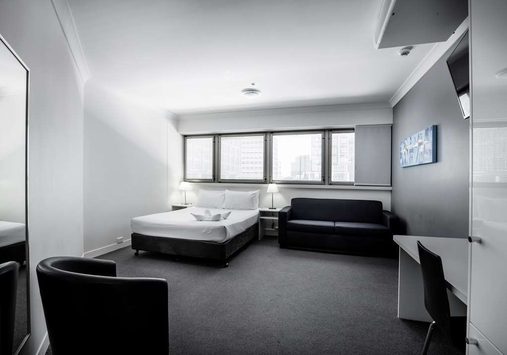 George Williams Hotel Brisbane Room photo